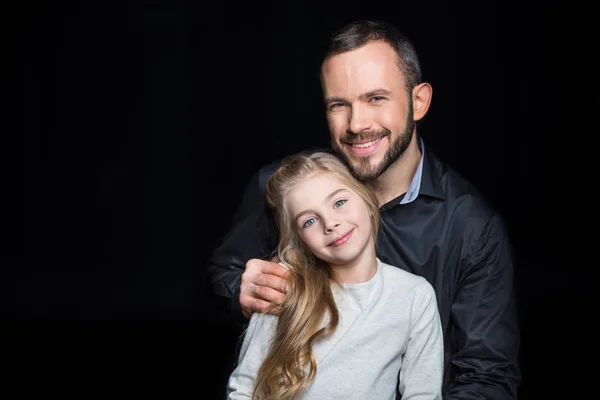 Père et fille souriants — Photo de stock