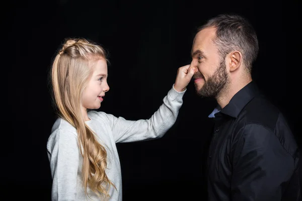 Sonrientes padre e hija - foto de stock