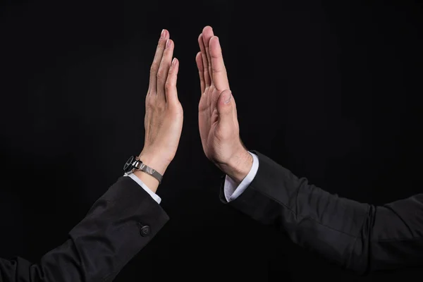 Geschäftsleute geben High Five — Stockfoto