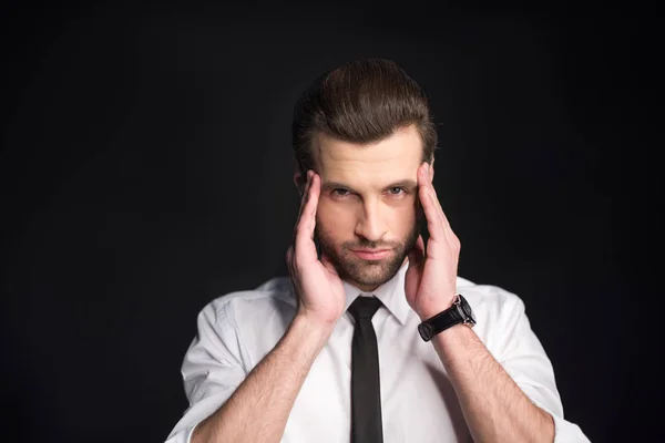 Joven hombre de negocios guapo - foto de stock