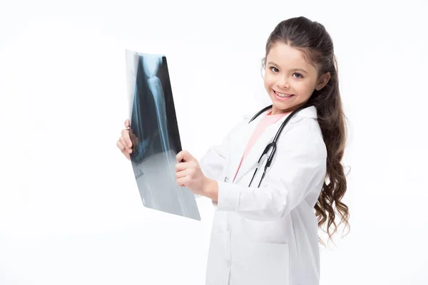 Fille en costume de médecin — Photo de stock