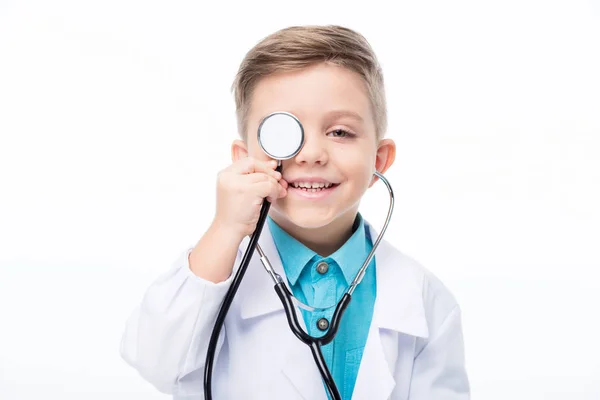 Niño en traje de médico - foto de stock