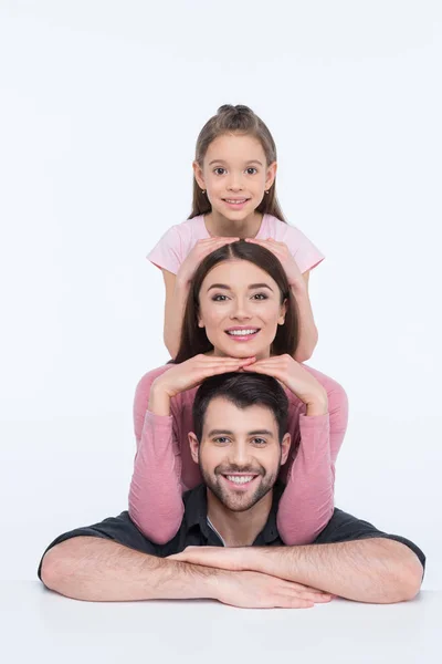 Familia feliz con un niño - foto de stock