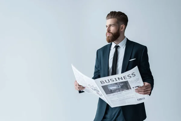 Empresario leyendo periódico — Stock Photo