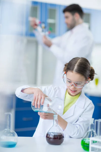 Little girl scientist — Stock Photo