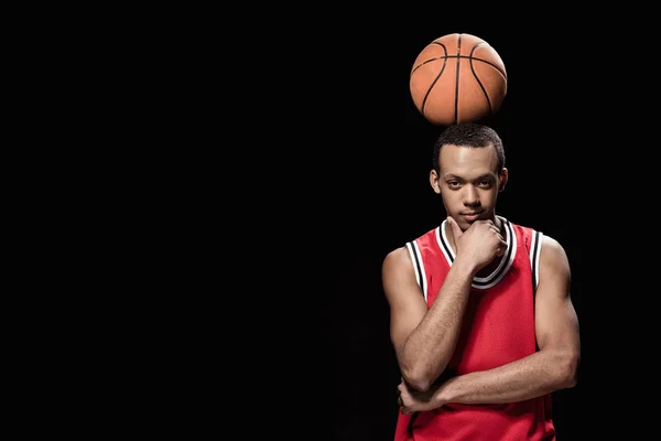 Basketball player with ball — Stock Photo