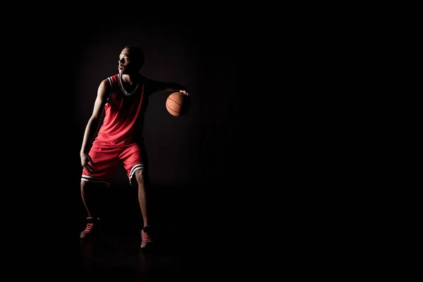 Sporty basketball player — Stock Photo