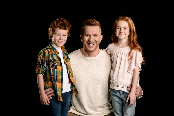 Père avec des enfants rousses — Photo de stock