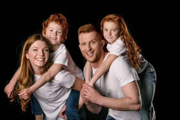 Joyeux rousse famille — Photo de stock