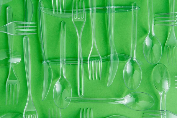 Vários talheres de plástico — Fotografia de Stock