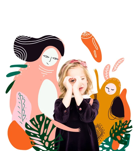 Chica con héroes míticos — Stock Photo