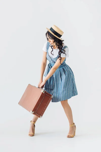 Femme avec valise rétro — Photo de stock