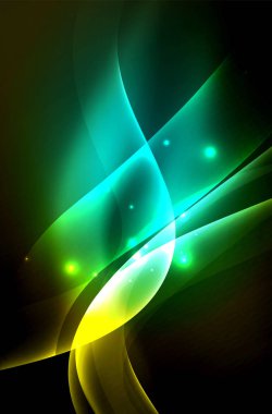 Karanlıkta parlayan dumanlı dalgalar