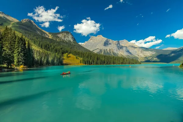 Emerald Lake, národní Park Yoho, Bc, Kanada — Stock fotografie