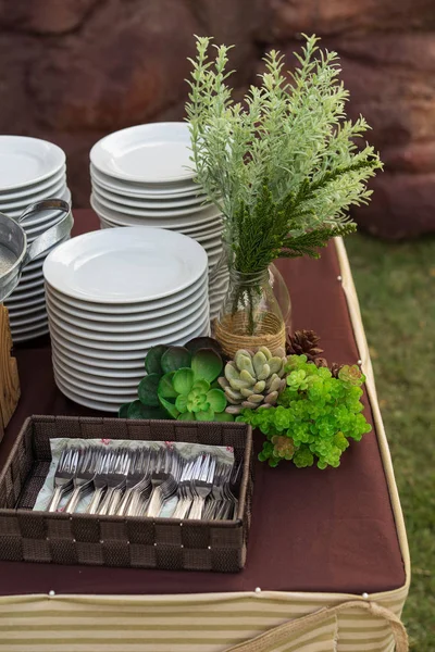 Düğün masa Park dekore edilmiş