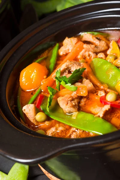 Dana yahni pişirmek görmek