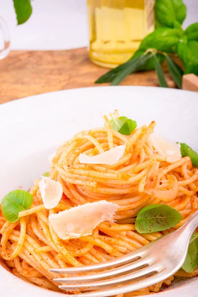 Pasta Con Pomodorini Aglio Parmigiano — Foto Stock