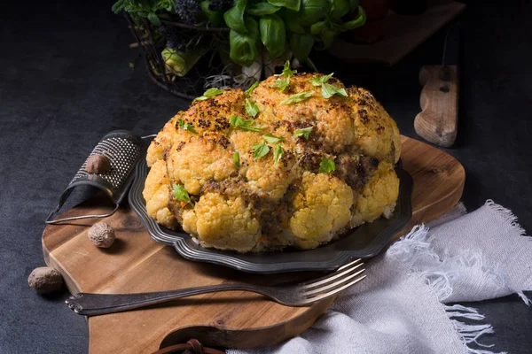 Kıyma ve Hasselback patates dolması karnabahar