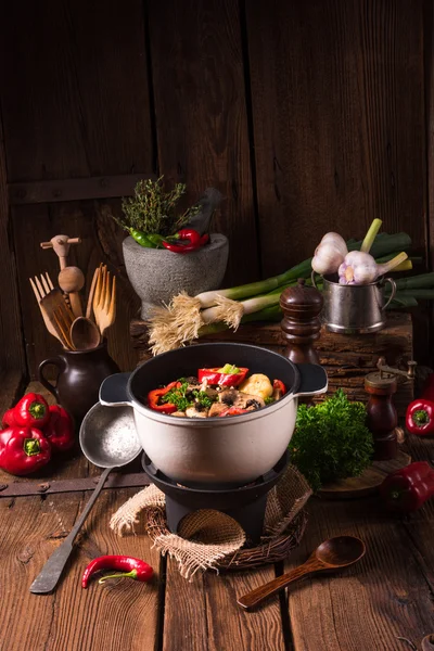 Goulash with colored vegetables — Stock Photo, Image