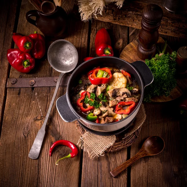 Goulash with colored vegetables — Stock Photo, Image