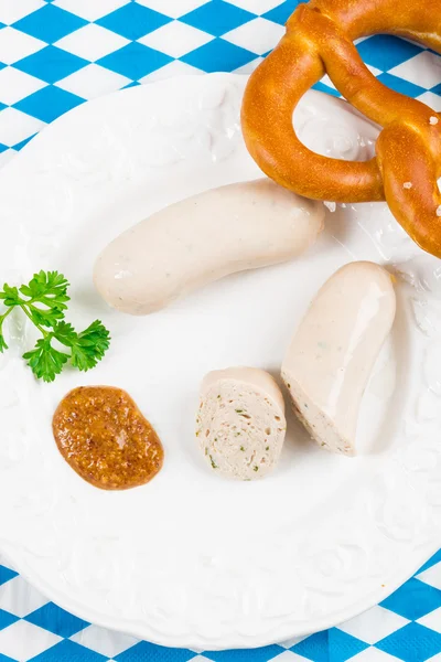 Bayerische Wurst mit Brezel — Stockfoto