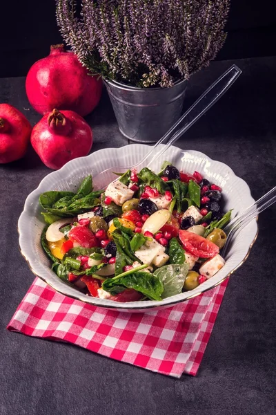 Grön spenatsallad — Stockfoto