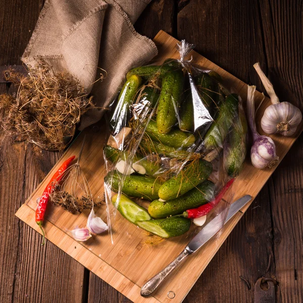 Pepinos de sal almacenados brevemente — Foto de Stock