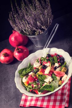 Yeşil ıspanak salatası 