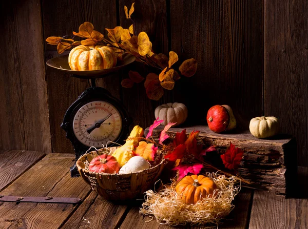 Autumn decorations on wooden table — Stock Photo, Image