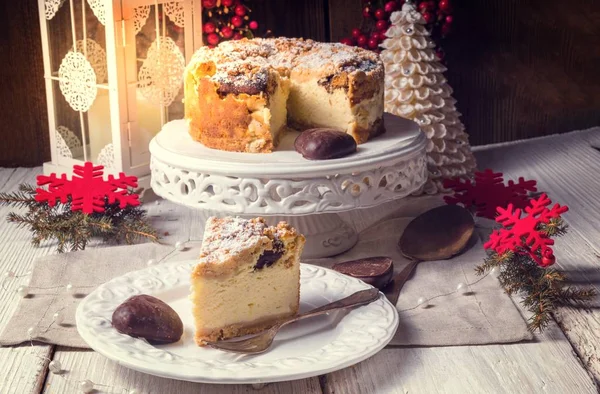 Christmas Cheesecake on white plate — Stock Photo, Image