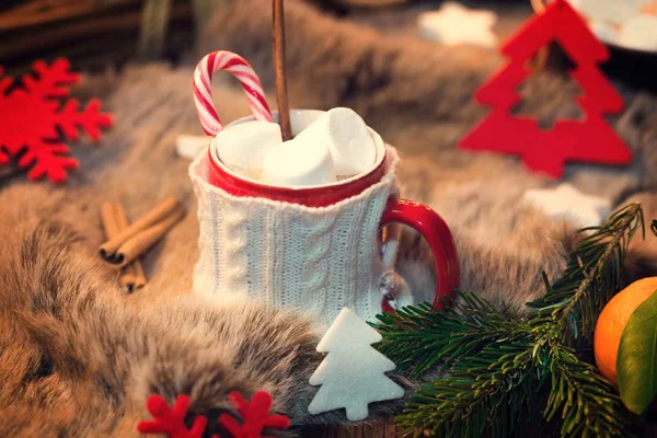 Heiße Schokolade mit Marshmallows — Stockfoto