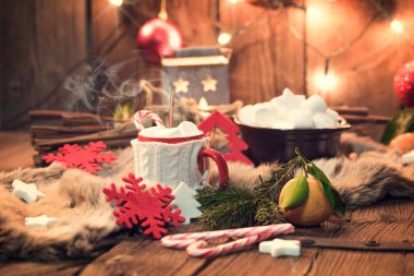 Şekerlemeli sıcak çikolata.