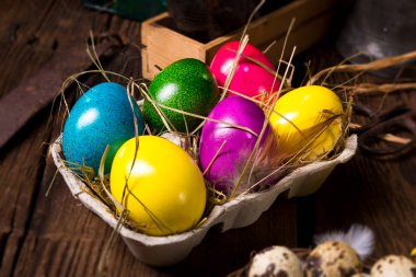 Renkli Paskalya yumurtaları  