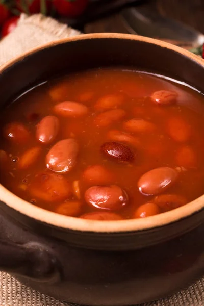토마토 소스를 곁들인 콩 — 스톡 사진