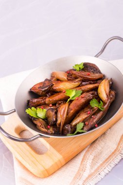 Kızarmış istiridye mantar