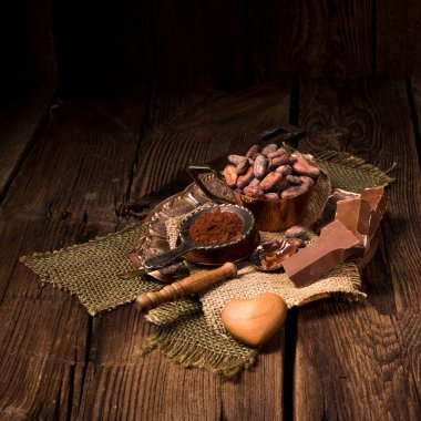 çikolata ve kakao çekirdekleri