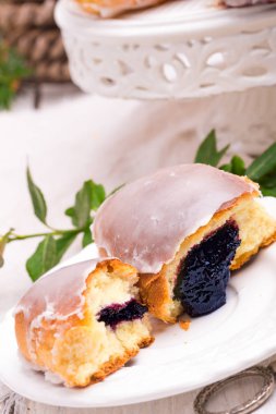 ev yapımı yaban mersinli çörek