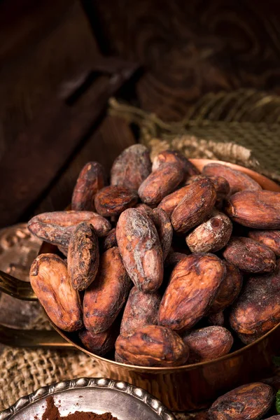 Granos de cacao en frasco — Foto de Stock