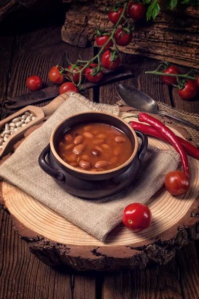 Frijoles con salsa de tomate picante —  Fotos de Stock