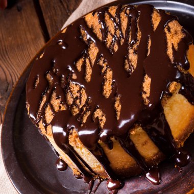 Ev yapımı çikolatalı cheesecake