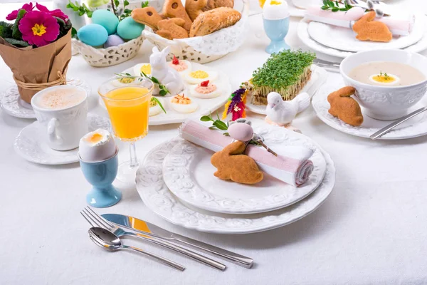 Easter festive table — Stock Photo, Image