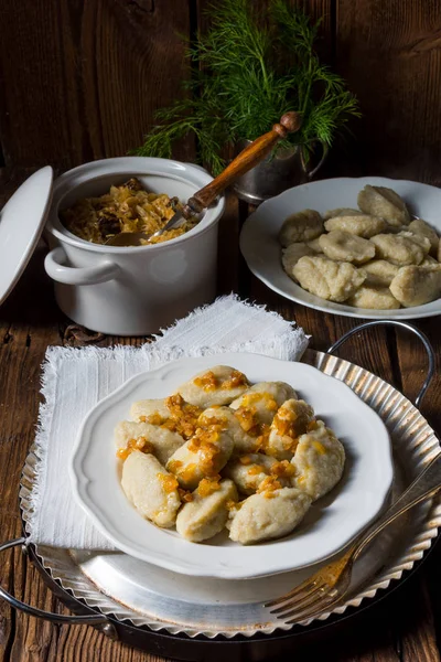 Albóndigas de patata gris plateada —  Fotos de Stock