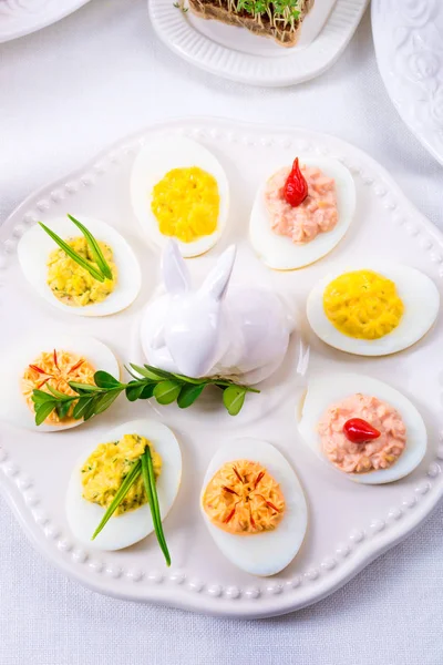 Leckere gefüllte Eier — Stockfoto