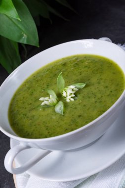 yabani sarımsak çorbası