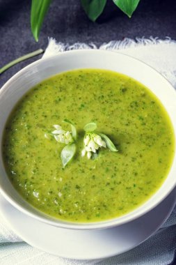 yabani sarımsak çorbası