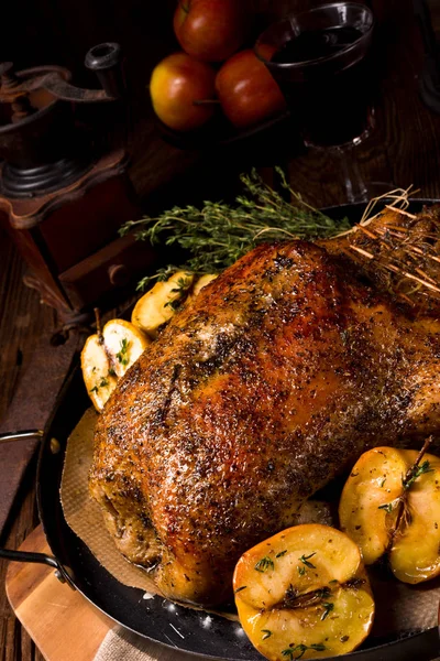 Delicious roasted duck — Stock Photo, Image
