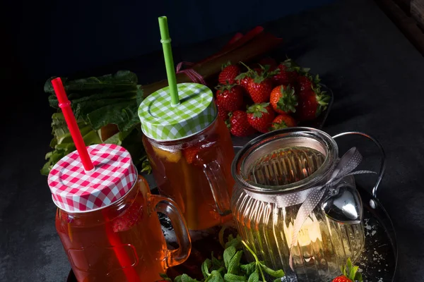 Rhubarb-strawberry lemonades — Stock Photo, Image