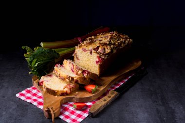 çilek ravent pasta