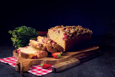 çilek ravent pasta