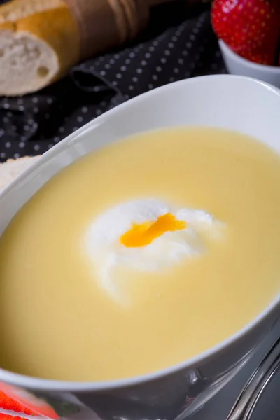 Sopa de crema de espárragos — Foto de Stock